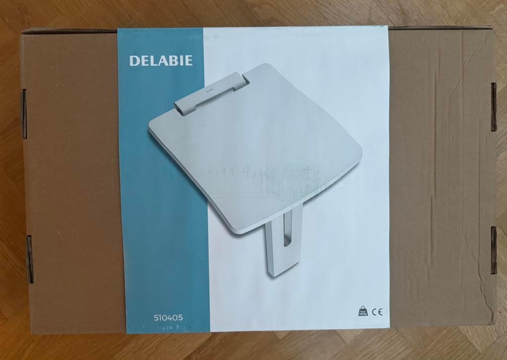 Opklapbaar douchezitje, met vloersteun - Delabie - Nieuw, Ophalen of Verzenden, Nieuw, Toilet