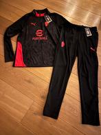 Trainingspak van AC Milaan, maat M,nieuw!!!!!, Sport en Fitness, Voetbal, Maat M, Ophalen of Verzenden, Nieuw, Trainingspak