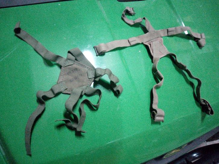 Straps webbing van??, Verzamelen, Militaria | Algemeen, Landmacht, Overige typen, Nederland, Ophalen of Verzenden