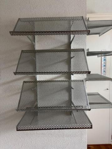 lektuur meubel beschikbaar voor biedingen