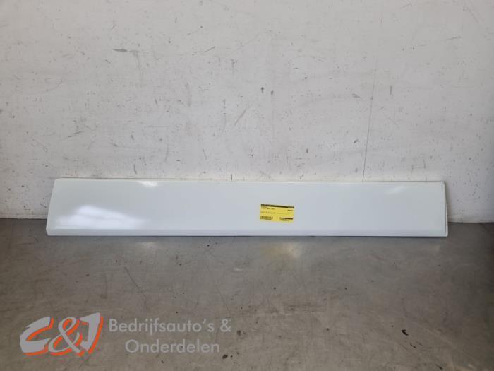 Sierstrip van een Renault Trafic, Auto-onderdelen, Carrosserie en Plaatwerk, Renault, Gebruikt, 3 maanden garantie, Ophalen of Verzenden