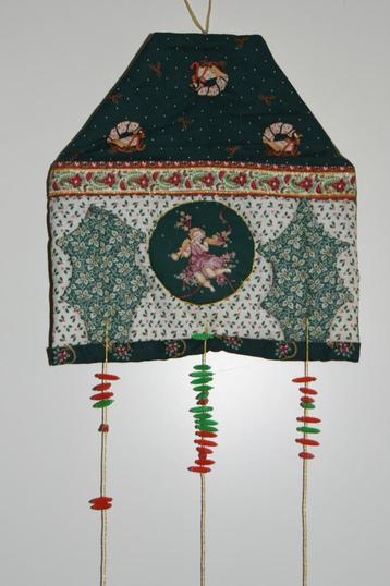 Handgemaakt Kersthuis voor kerstkaarten Patchwork Quilt beschikbaar voor biedingen