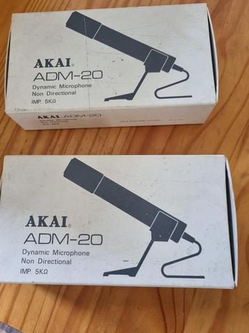 2 x Akai ADM-20 Vintage Microfoon beschikbaar voor biedingen