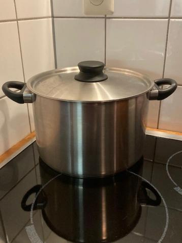 Roestvrijstalen HEMA soeppan 6 liter  beschikbaar voor biedingen