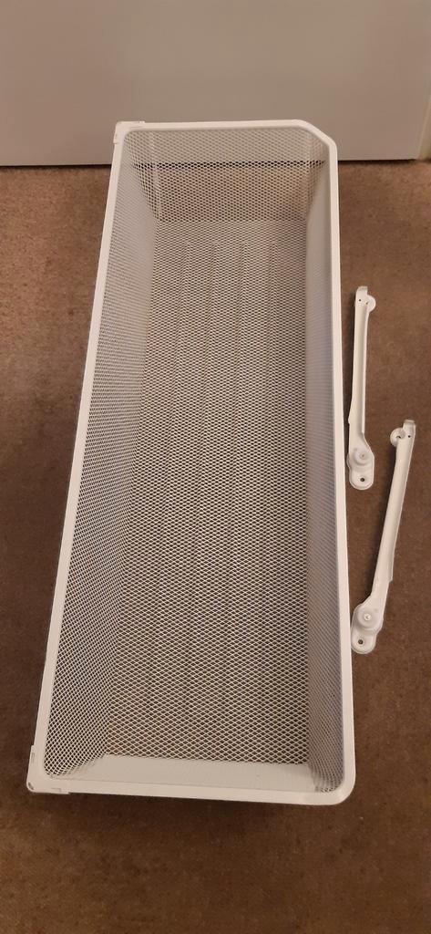 Uitschuifbare mand van Ikea, Huis en Inrichting, Woonaccessoires | Schalen en Manden, Zo goed als nieuw, Mand, Overige vormen