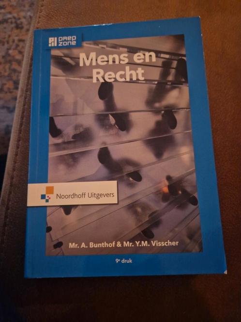 A. Bunthof - Mens en Recht, Boeken, Wetenschap, Zo goed als nieuw, Sociale wetenschap, Ophalen of Verzenden