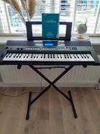 Keyboard met pianofunctie en steun, Ophalen, Zo goed als nieuw, 61 toetsen