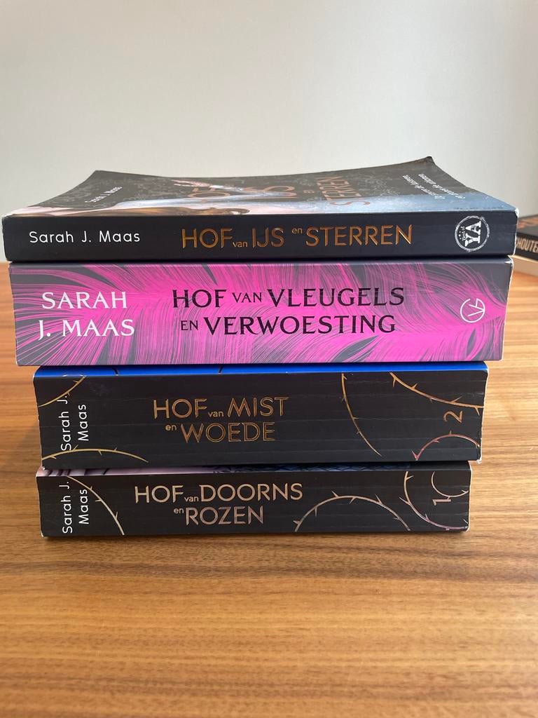 ACOTAR Nederlandstalig! - Hof van Doorns en Rozen Compleet, Boeken, Ophalen of Verzenden, Zo goed als nieuw