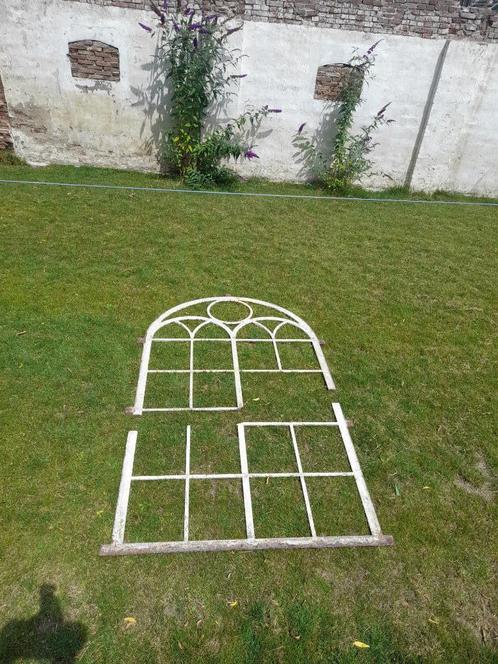 Antiek gietijzeren raam van de scheepjeswol fabriek, Antiek en Kunst, Antiek | Woonaccessoires, Ophalen of Verzenden
