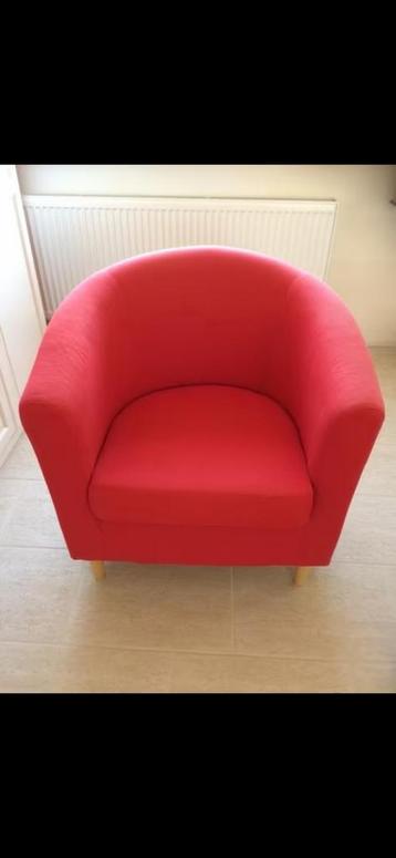 Rode IKEA fauteuil