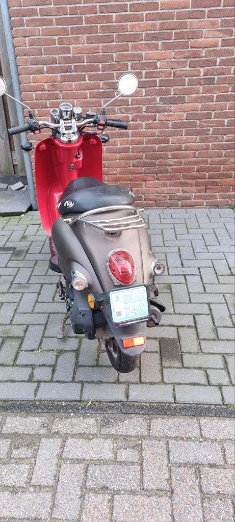 Iva venti50, Fietsen en Brommers, Scooters | Overige merken, Gebruikt, Benzine, Ophalen