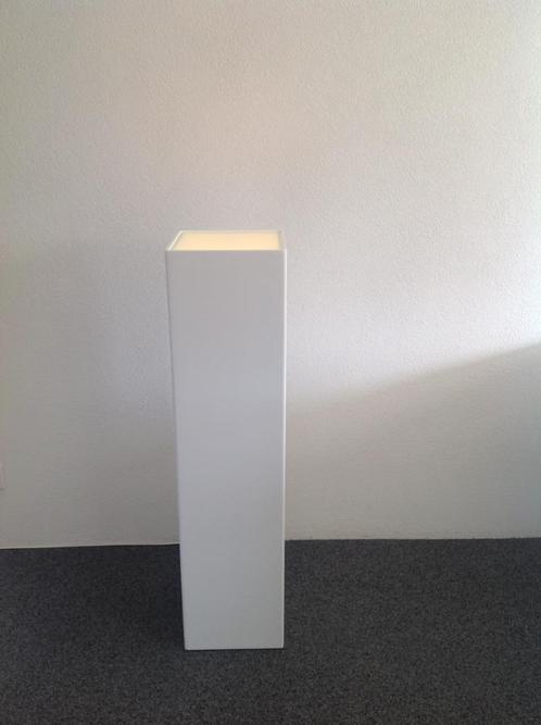 WITTE ZUIL SOKKEL PILAAR KOLOM MET VERLICHTING 100X25X25CM, Huis en Inrichting, Woonaccessoires | Zuilen en Pilaren, Nieuw, Ophalen of Verzenden