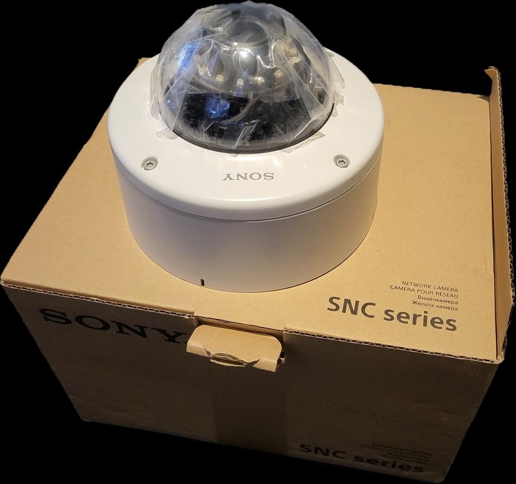 Sony SNC-EMX32R Netwerk Camera - Nieuw in doos, Ophalen of Verzenden, Nieuw, Buitencamera