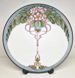 Art Nouveau stijl keramieken wandbord Wolf&Wolf / Makkum., Antiek en Kunst, Antiek | Keramiek en Aardewerk, Ophalen of Verzenden