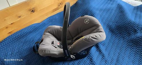Maxi-Cosi baby autostoel – grijs – ZGAN!, Kinderen en Baby's, Autostoeltjes, Zo goed als nieuw, Maxi-Cosi, Autogordel, Ophalen