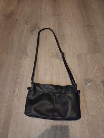 Dames tas beschikbaar voor biedingen