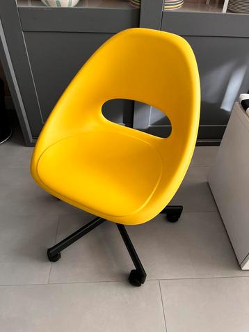 Ikea bureaustoel geel beschikbaar voor biedingen