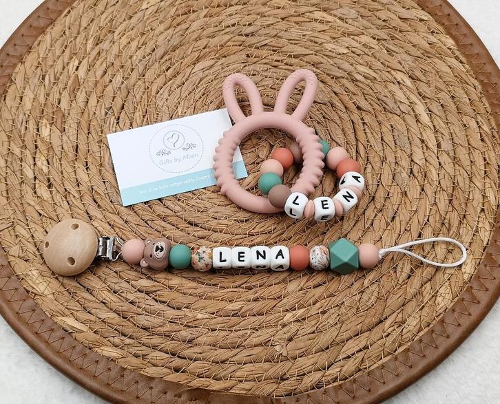 Speenkoord met naam; siliconen kralen en siliconen speenclip, Kinderen en Baby's, Kraamcadeaus en Geboorteborden, Nieuw, Kraamcadeau