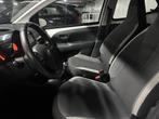 Toyota Aygo 1.0 VVT-i x-play, Auto's, Stof, Gebruikt, Euro 6, 4 stoelen
