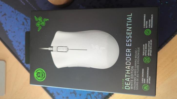 Razer Deathadder Essential White edition, Computers en Software, Muizen, Nieuw, Muis, Rechtshandig, Bedraad, Gaming muis, Ophalen of Verzenden