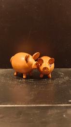 Houten Varkentjes Peper & Zoutstel, Tuin en Terras, Ophalen of Verzenden, Gebruikt, Hout, Dierenbeeld