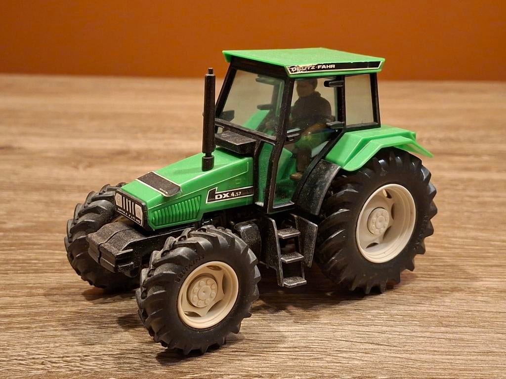 Deutz DX4.57 / Britains 9496 / 1:32, Ophalen of Verzenden, Tractor of Landbouw, Britains