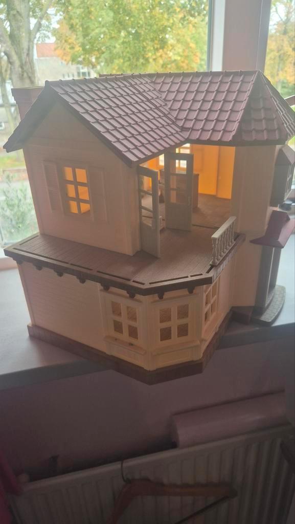 Sylvanian Families Huis met Verlichting & Meubels, Kinderen en Baby's, Speelgoed | Poppenhuizen, Gebruikt, Poppenhuis, Ophalen of Verzenden