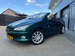 Zeldzaam mooie Peugeot 206CC  2.0 16V Roland Garros, 136 pk, 4 cilinders, Cabriolet, 4 stoelen