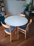 Eettafel met vier stoelen., Gebruikt, Rond, Vier personen, Overige houtsoorten