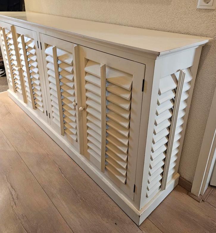 Dressoir met shutters deuren - 200 cm breed, Huis en Inrichting, Kasten | Dressoirs, Gebruikt, 200 cm of meer, 25 tot 50 cm, Met deur(en)