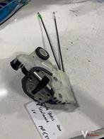 Toyota Yaris 2011 slotmechaniek Linksvoor of Linksachter, Auto-onderdelen, Gebruikt, -, -, Ophalen of Verzenden