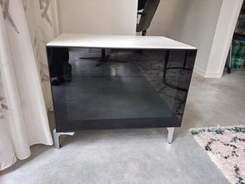 Tv kastje cq dressoir van Ikea