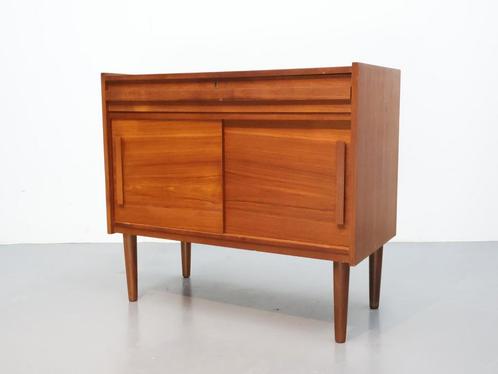 Vintage Deens dressoir teak schuifdeuren, Huis en Inrichting, Kasten | Dressoirs, Gebruikt, 50 tot 100 cm, 25 tot 50 cm, Met lade(s)