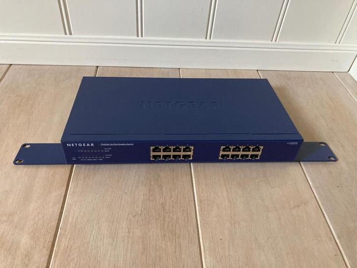 Netgear 16-ports Gigabit switch, Computers en Software, Netwerk switches, Gebruikt, Ophalen of Verzenden