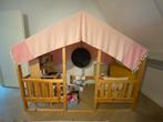 Houten speelhuis gemaakt van Vipack Dallas bed met zitje, Ophalen, Zo goed als nieuw, Poppenhuis