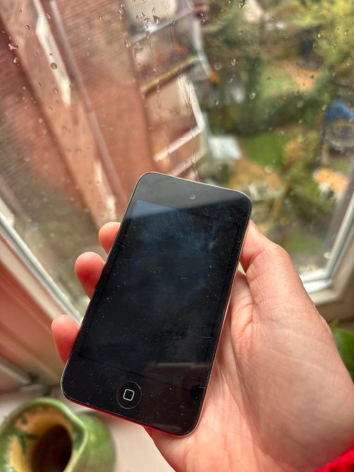 iPod Touch - Collector's Item, Audio, Tv en Foto, Mp3-spelers | Apple iPod, Gebruikt, Touch, 2 tot 10 GB, Zilver, Ophalen