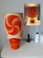 Originele jaren 70 lamp, oranje met patroon, Ophalen, Overige materialen, Gebruikt, 50 tot 75 cm