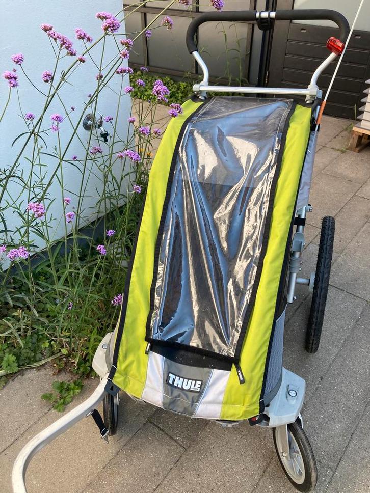 Zeer mooie en complete Thule chariot cougar 1 persoon, Fietsen en Brommers, Fietsaccessoires | Aanhangers en Karren, Zo goed als nieuw