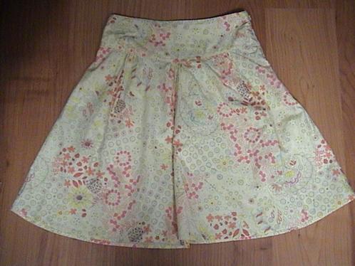 OKAIDI ZGAN geweldig mooie gele rok met roze / oranje bloeme, Kinderen en Baby's, Kinderkleding | Maat 140, Zo goed als nieuw
