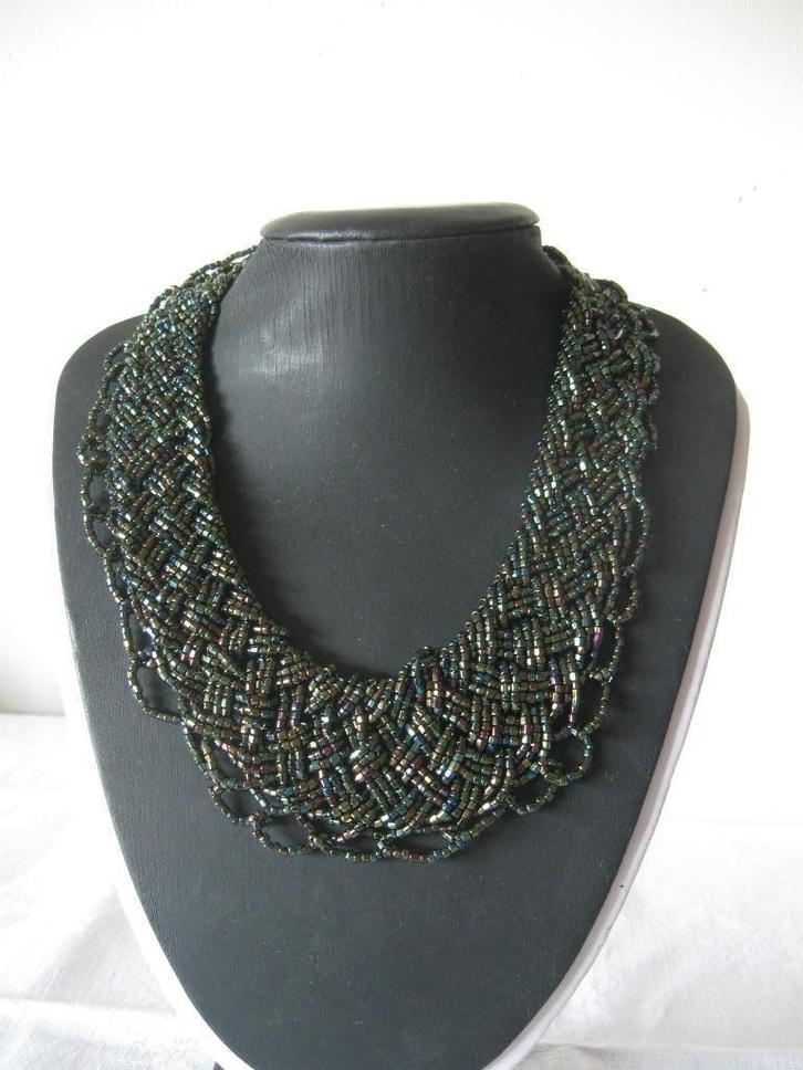 Bijzondere ketting, kleine kraaltjes mooi!, Sieraden, Tassen en Uiterlijk, Kettingen, Zo goed als nieuw, Overige materialen, Ophalen of Verzenden