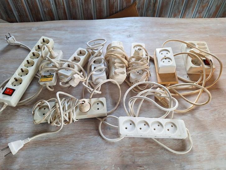 10 Verlengsnoeren oa met aan en uitSchakelaar, Doe-het-zelf en Verbouw, Elektra en Kabels, Ophalen of Verzenden