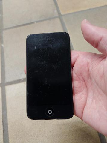 IPod touch 4 8GB met iOS 6.1.6 beschikbaar voor biedingen