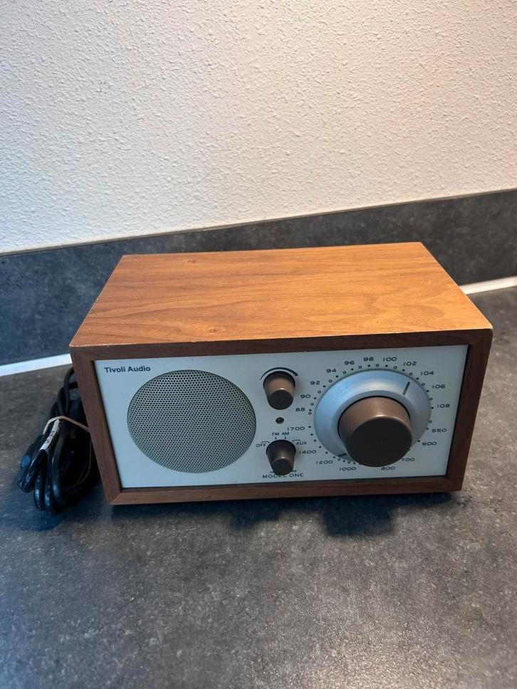 Tivoli Audio Model One FM/AM radio, Audio, Tv en Foto, Radio's, Zo goed als nieuw, Ophalen of Verzenden