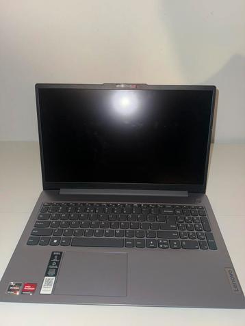 Lenovo laptop slim 3 beschikbaar voor biedingen