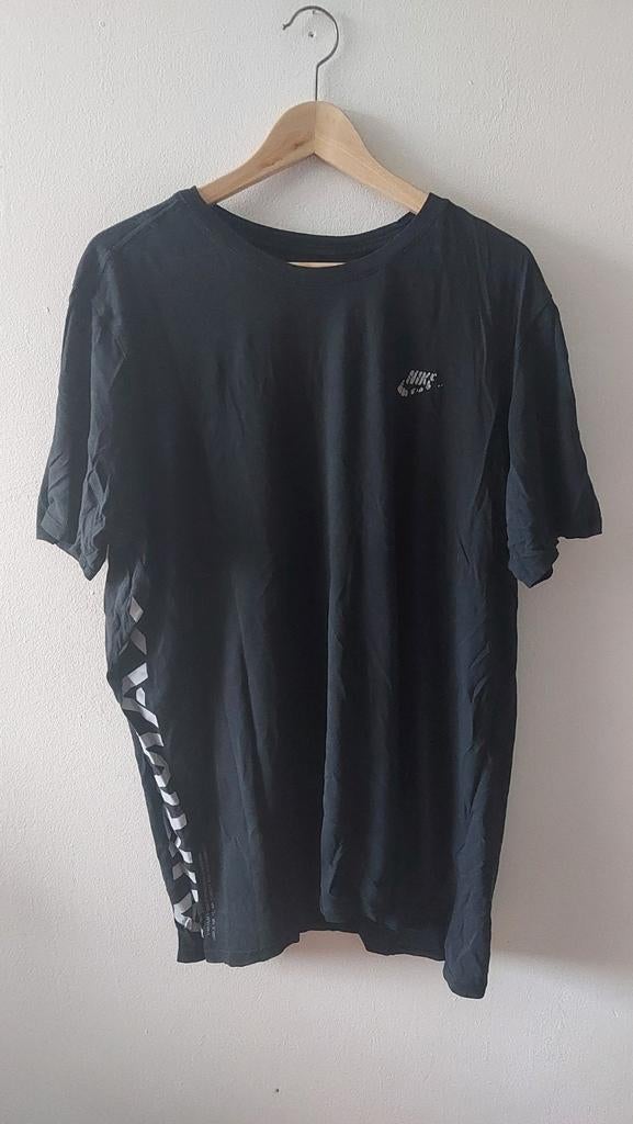 Oversized Nike Air Max t-shirt L, Kleding | Heren, T-shirts, Maat 52/54 (L), Zwart, Nike, Ophalen of Verzenden