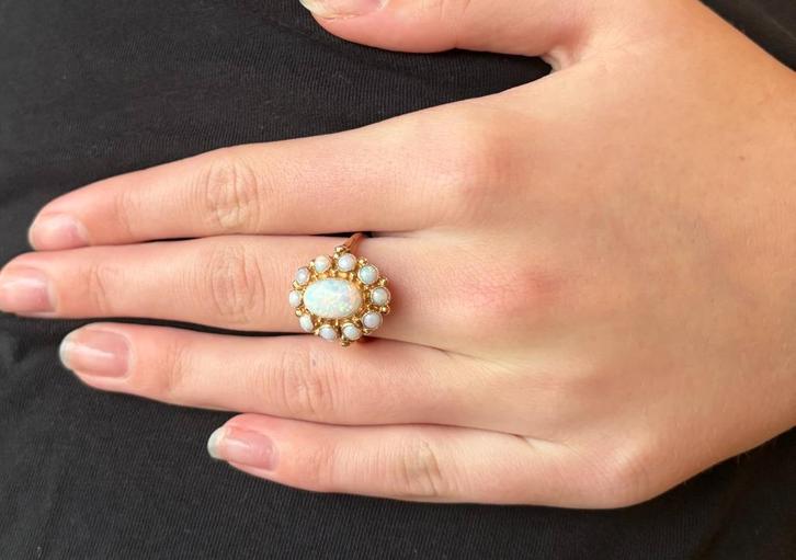 Opaal luxe 14k gouden entourage rozet dames ring fraai, Sieraden, Tassen en Uiterlijk, Ringen, Zo goed als nieuw, Dame, 17 tot 18