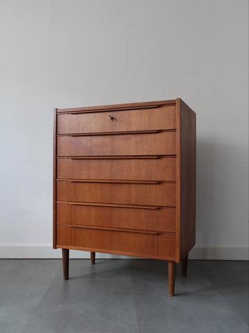 Vintage Deense ladekast in teak beschikbaar voor biedingen