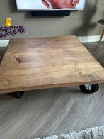 Massief eikenhouten salontafel op wielen - 100x100cm, Ophalen, 50 tot 100 cm, Zo goed als nieuw, Minder dan 50 cm