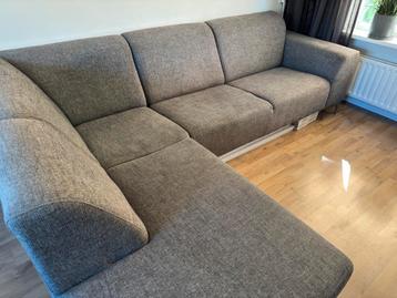 Nette grijze hoekbank /loungebank beschikbaar voor biedingen