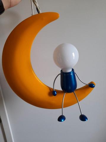 Massive hanglamp kinderkamer mannetje op de maan beschikbaar voor biedingen